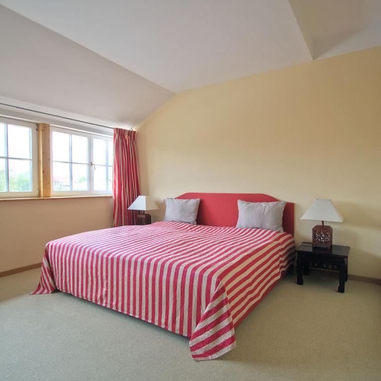 Hotel Burg Wanzleben Oda fotoğraf